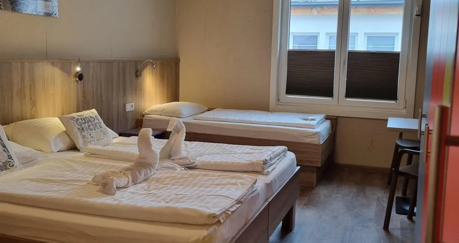 Comfort-Dreibettzimmer-